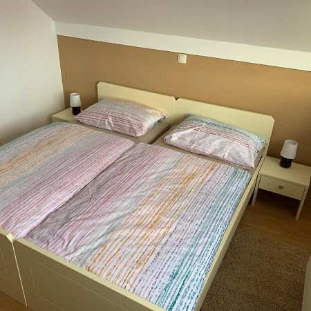 Отель Vinarija Zlatar Экстерьер фото